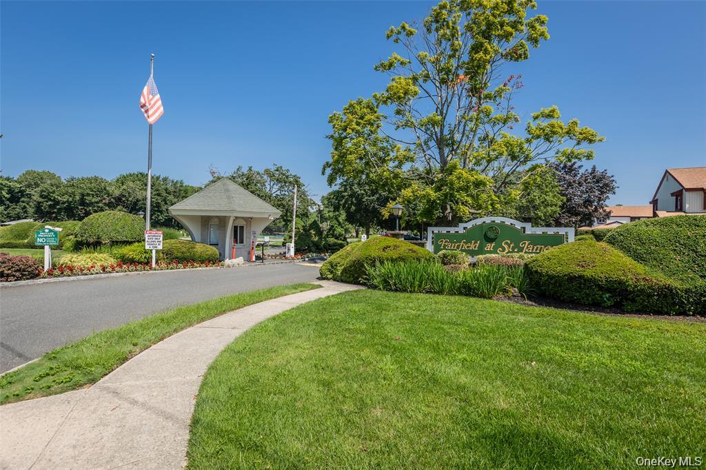 Homes for sale in Smithtown, NY | 101 Flair Ct E, Smithtown, NY 11780 | MLS# 954627