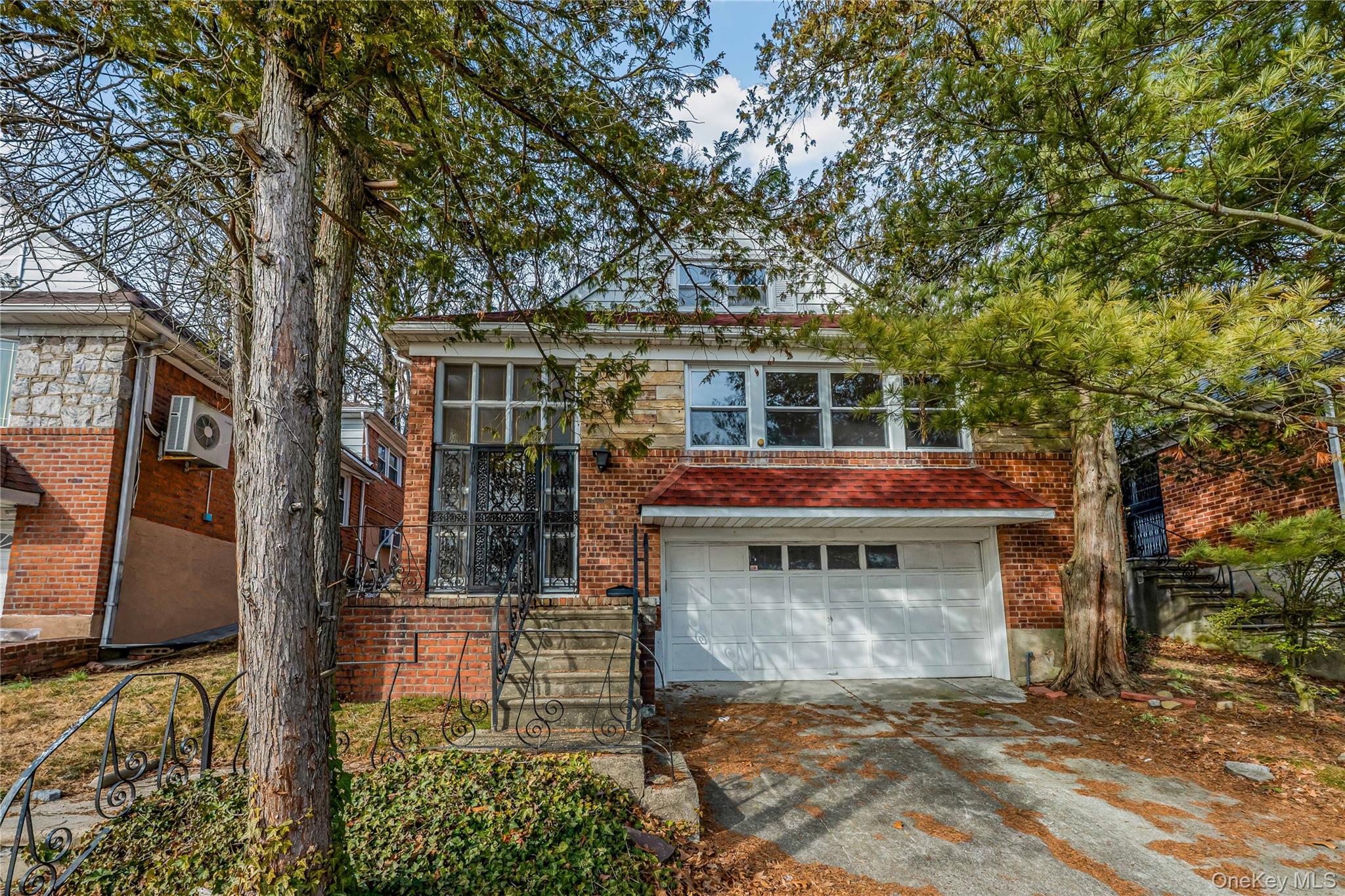 Homes for sale in New York, NY | 21647 Sawyer Ave, New York, NY 11427 | MLS# 954659