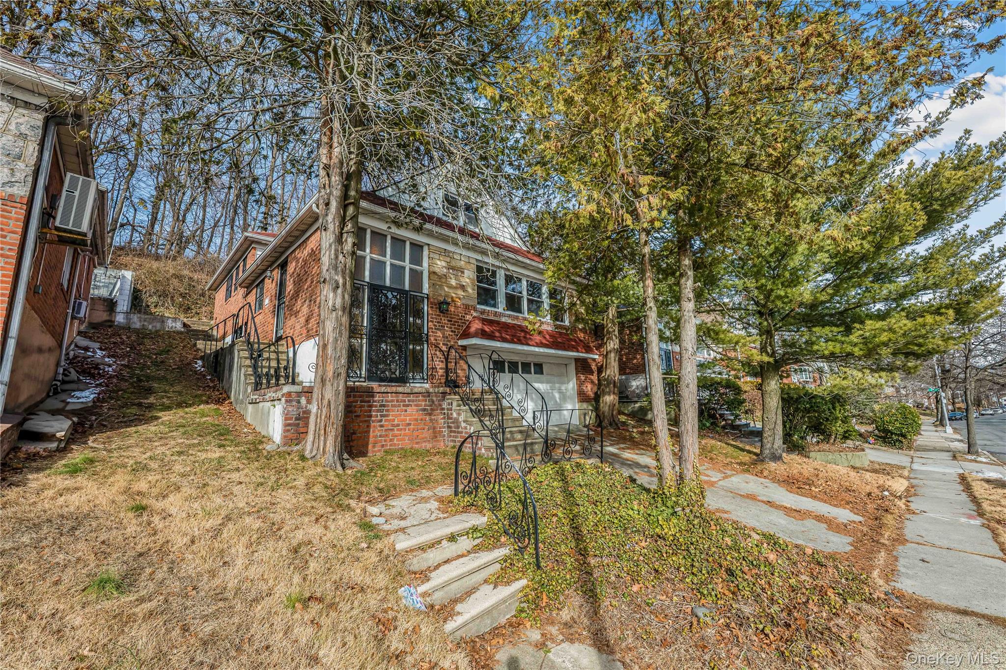 Homes for sale in New York, NY | 21647 Sawyer Ave, New York, NY 11427 | MLS# 954659