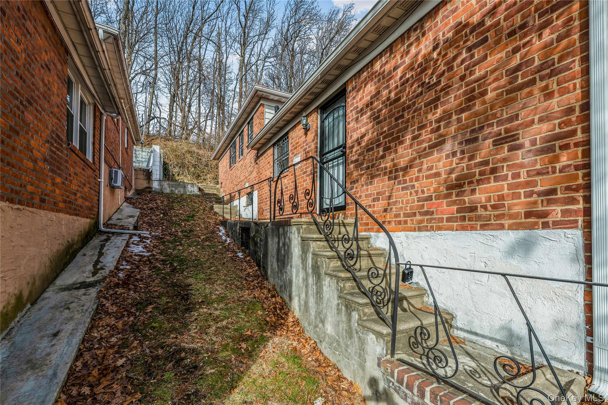 Homes for sale in New York, NY | 21647 Sawyer Ave, New York, NY 11427 | MLS# 954659