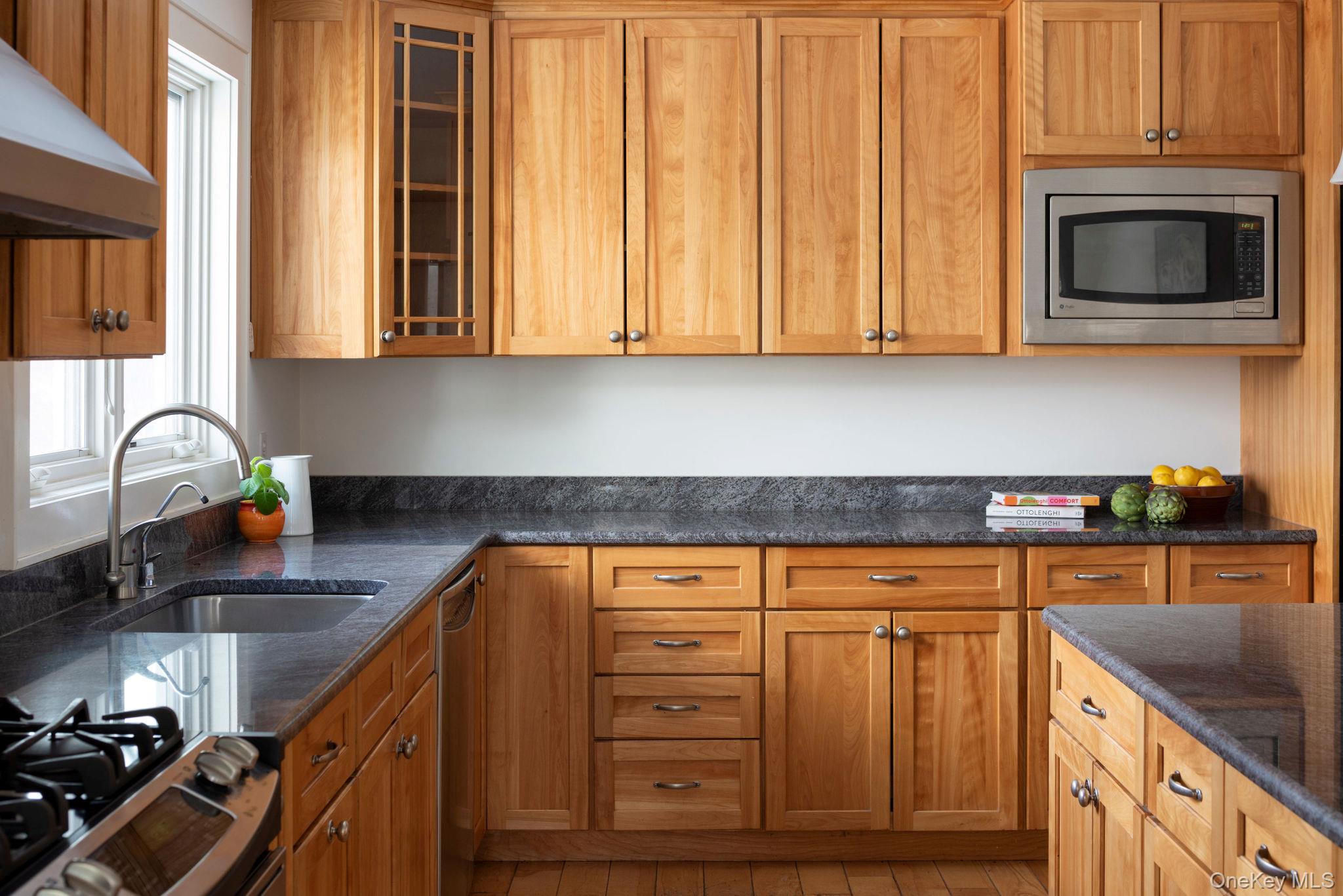 Homes for sale in Rhinebeck, NY | 573 Mill Rd, Rhinebeck, NY 12572 | MLS# 955156