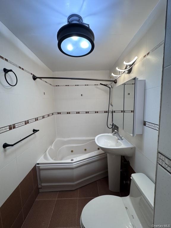 Homes for sale in New York, NY | 40 Brighton 1St Rd #15M, New York, NY 11235 | MLS# 955647