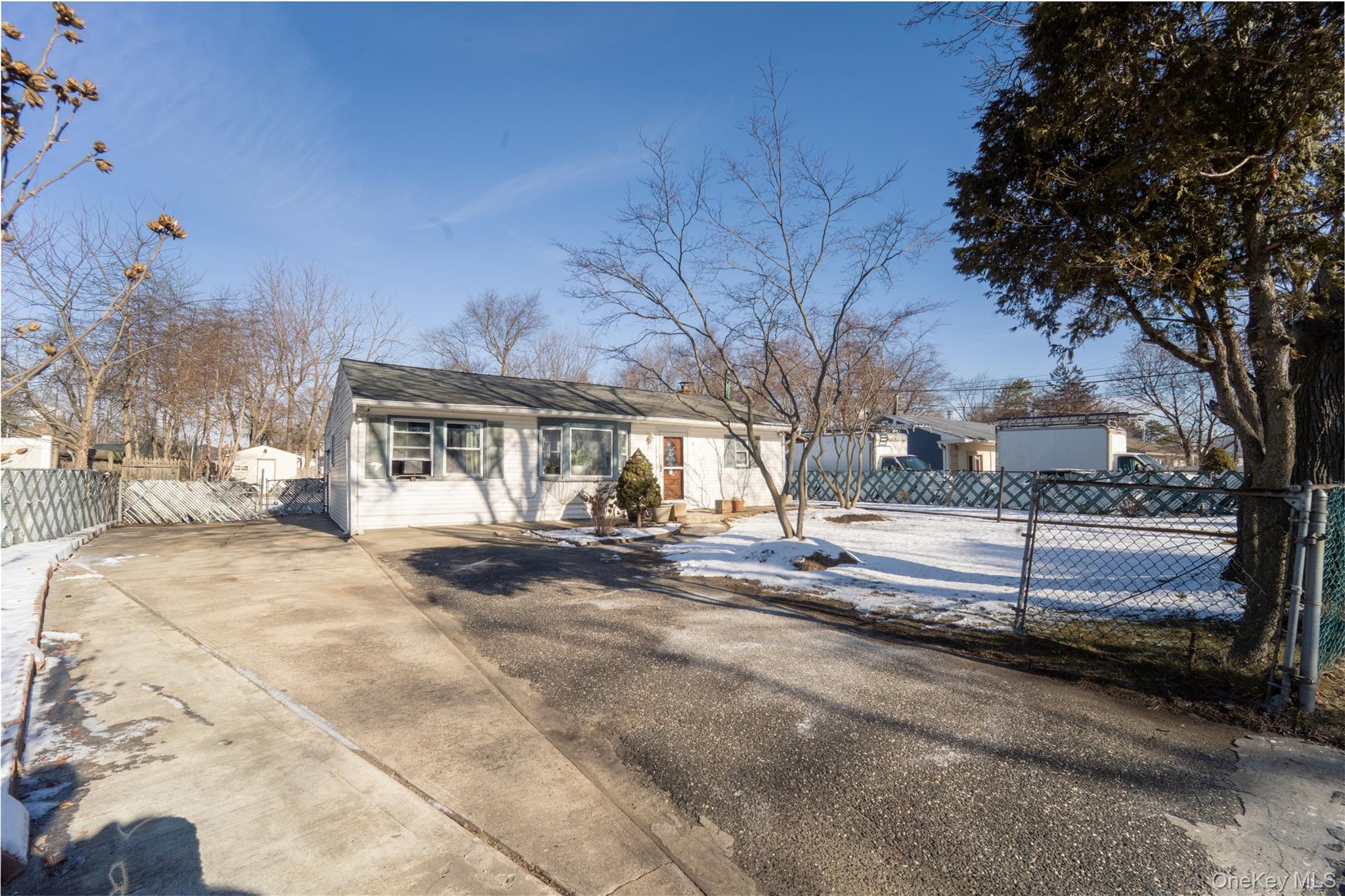 Homes for sale in Islip, NY | 9 Patton St, Islip, NY 11717 | MLS# 955984