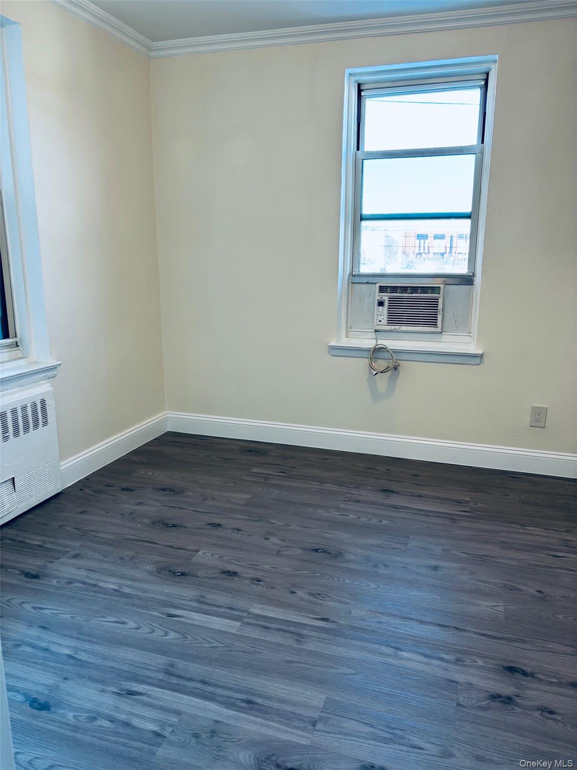2nd image of 1300 Midland Ave, Yonkers, NY 10704