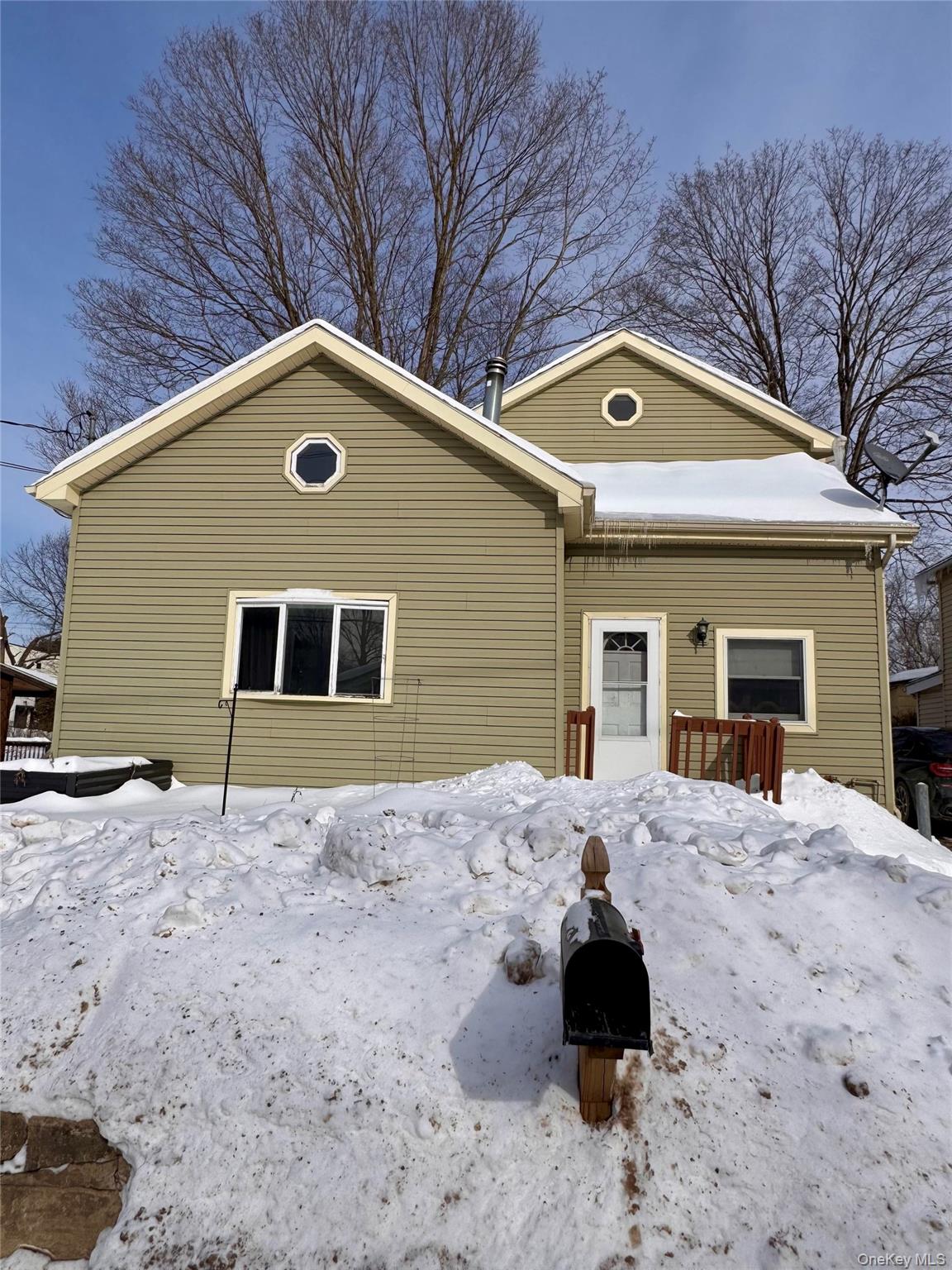 Homes for sale in Deerpark, NY | 26 Peenpack Trl, Deerpark, NY 12746 | MLS# 956288