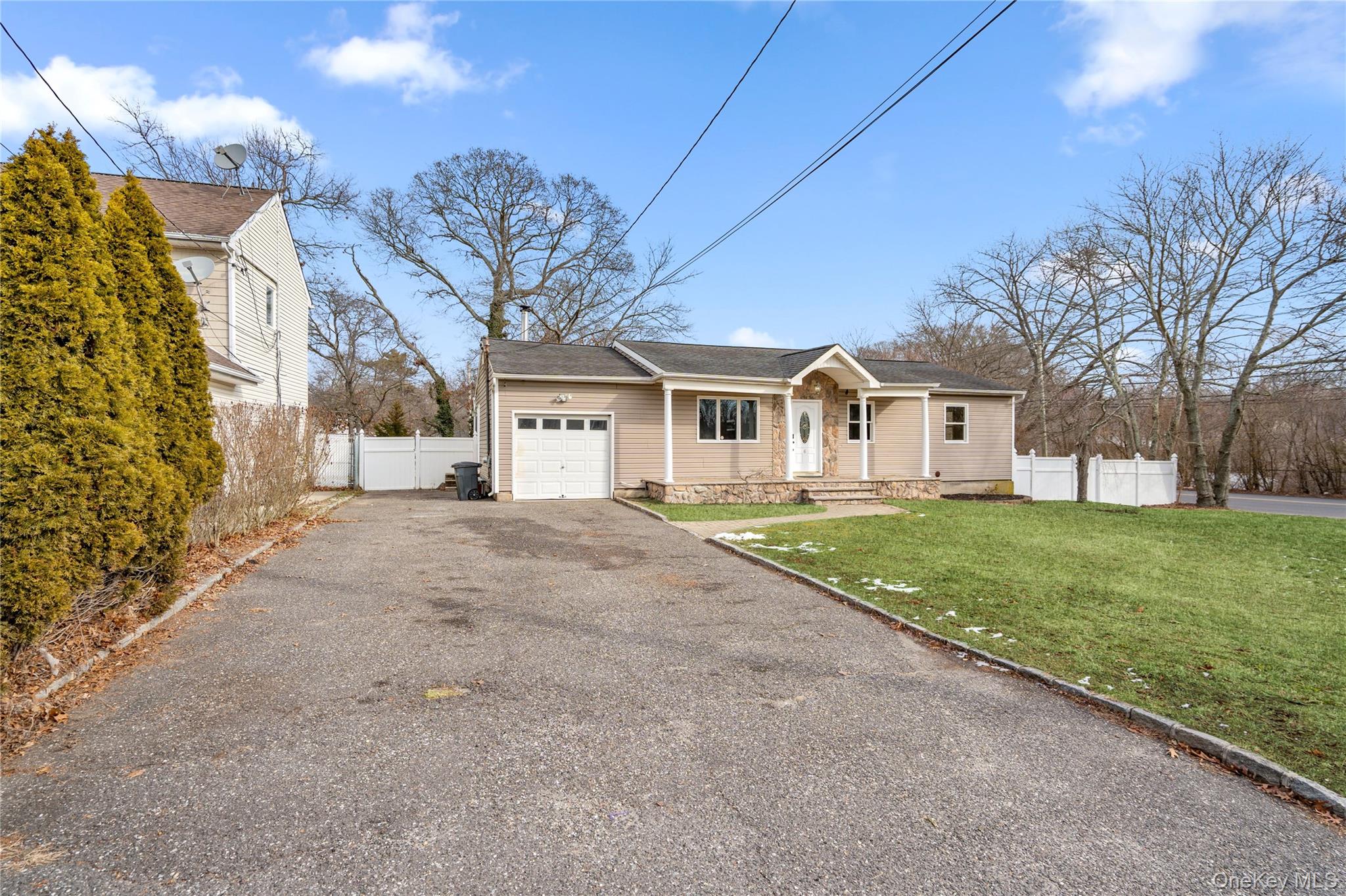 Homes for sale in Smithtown, NY | 6 Edward Ct, Smithtown, NY 11779 | MLS# 956358