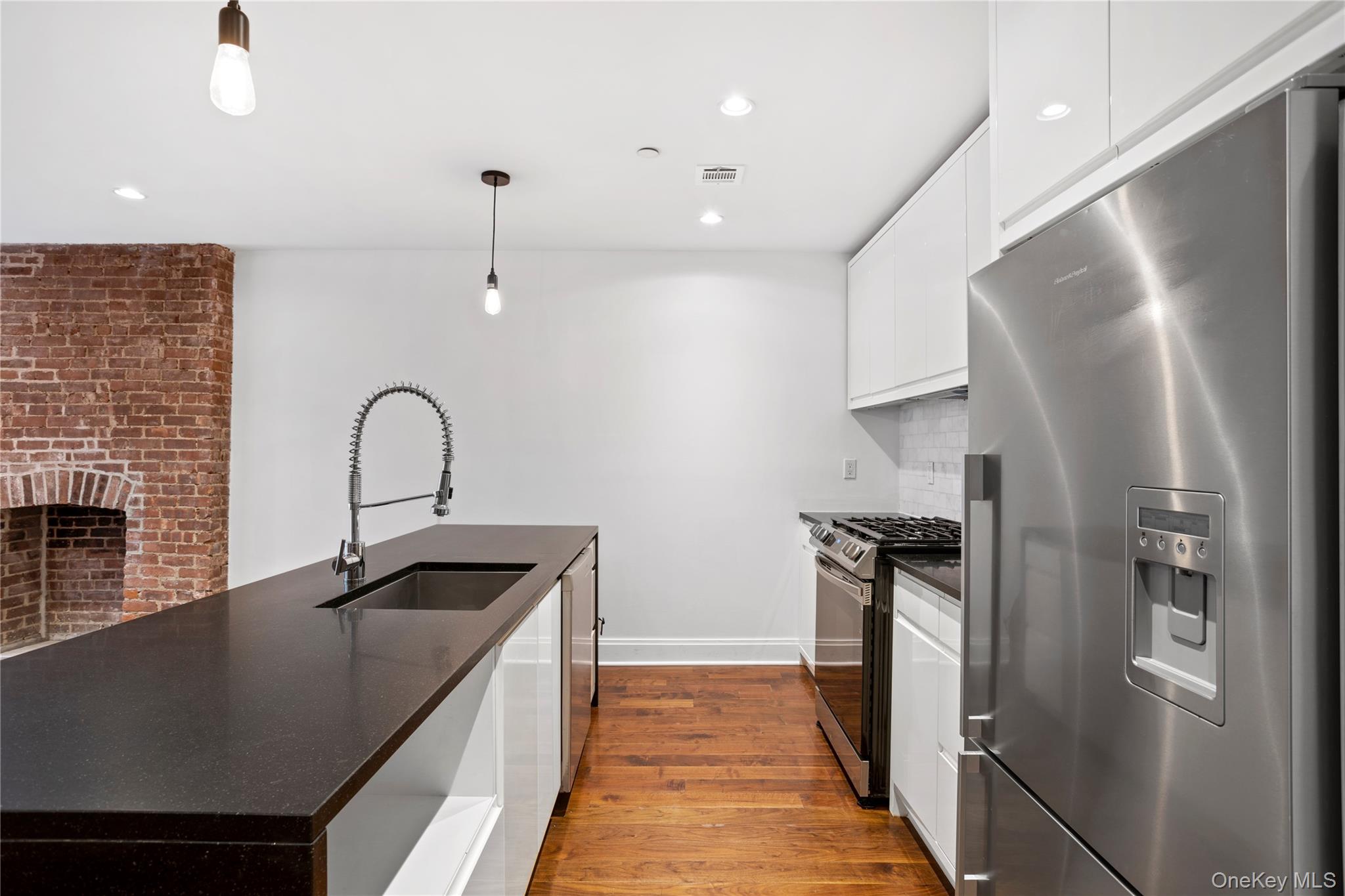 Homes for sale in New York, NY | 5 W 120Th St #1, New York, NY 10027 | MLS# 956393