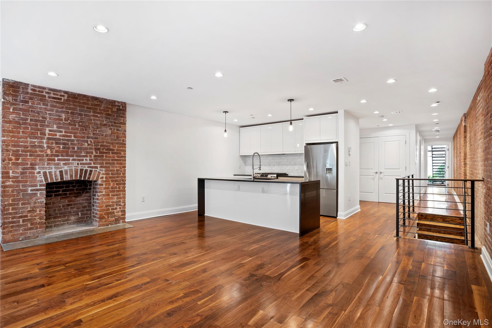 Homes for sale in New York, NY | 5 W 120Th St #1, New York, NY 10027 | MLS# 956393