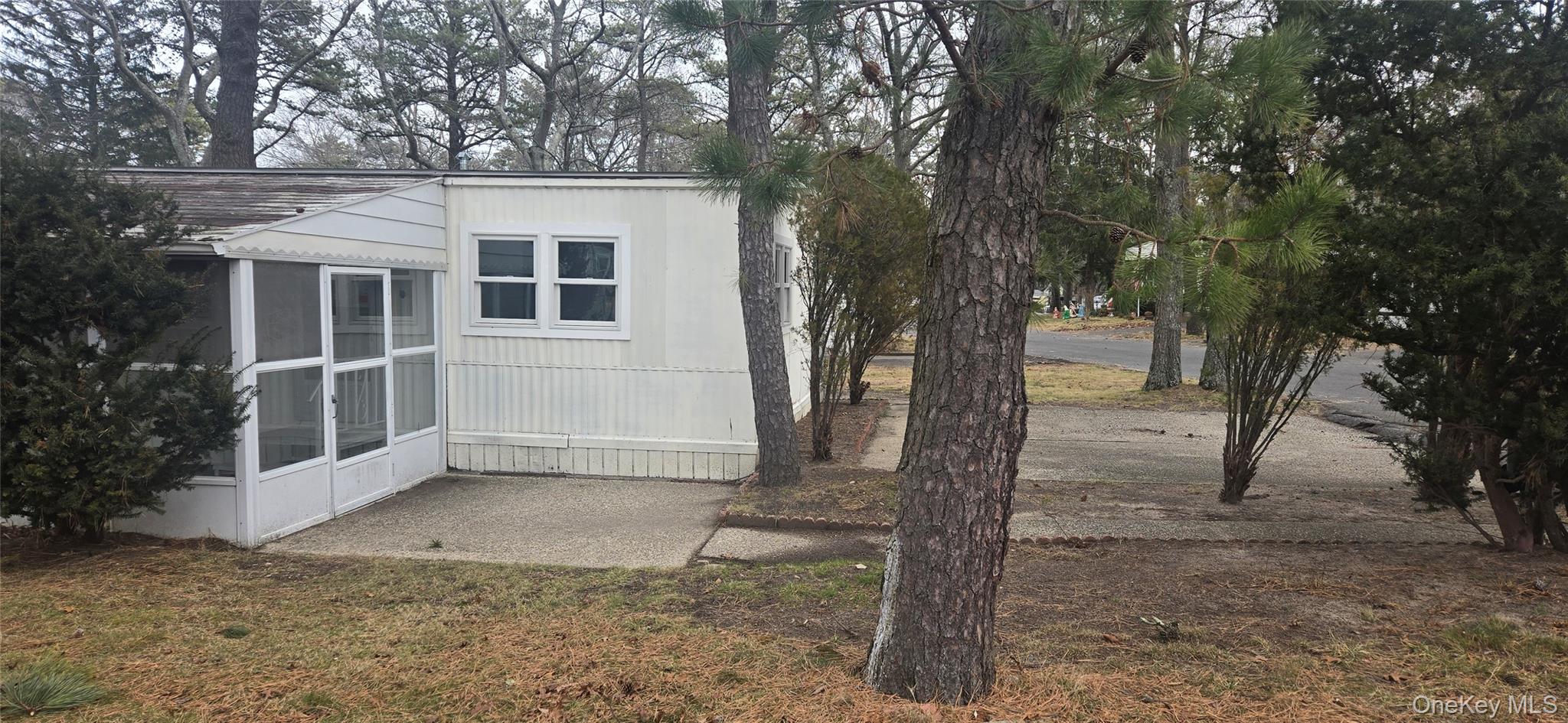 Homes for sale in Riverhead, NY | 525 Riverleigh Ave Unit 116, Riverhead, NY 11901 | MLS# 956516