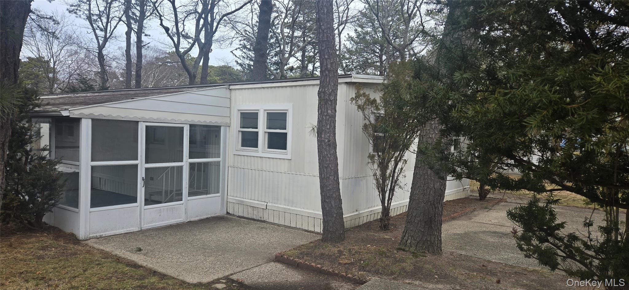 Homes for sale in Riverhead, NY | 525 Riverleigh Ave Unit 116, Riverhead, NY 11901 | MLS# 956516