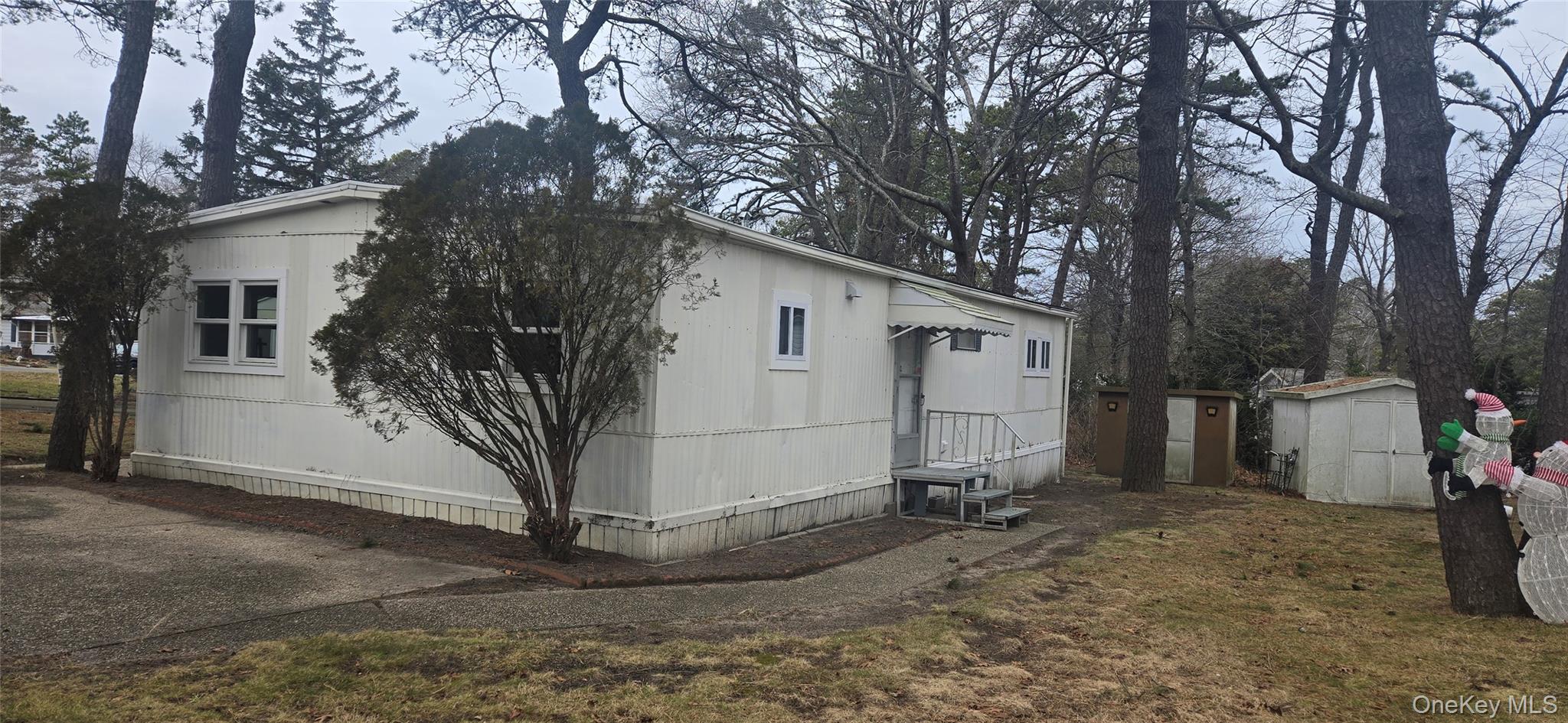 Homes for sale in Riverhead, NY | 525 Riverleigh Ave Unit 116, Riverhead, NY 11901 | MLS# 956516