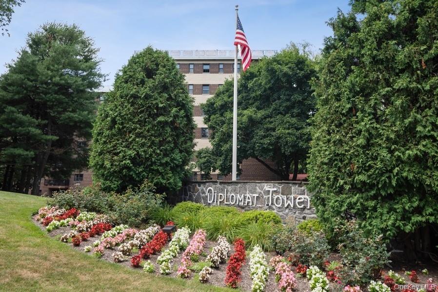 Homes for sale in Mount Kisco, NY | 100 Diplomat Dr #5H, Mount Kisco, NY 10549 | MLS# 957075