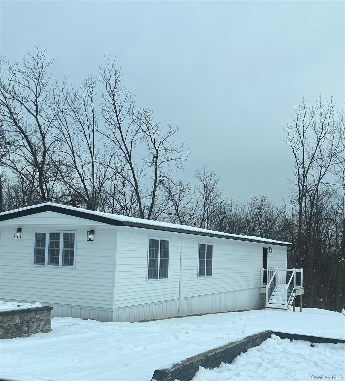 Homes for sale in Marlboro, NY | 1 Walnut Park Ln, Marlboro, NY 12547 | MLS# 957183