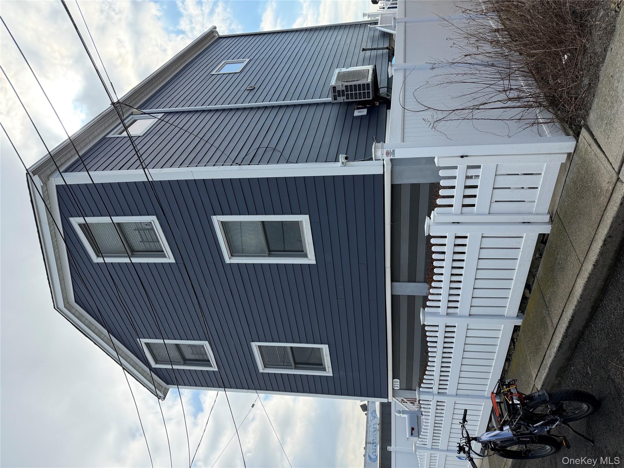 Homes for sale in New York, NY | 308 E 8Th Rd, New York, NY 11693 | MLS# 957771