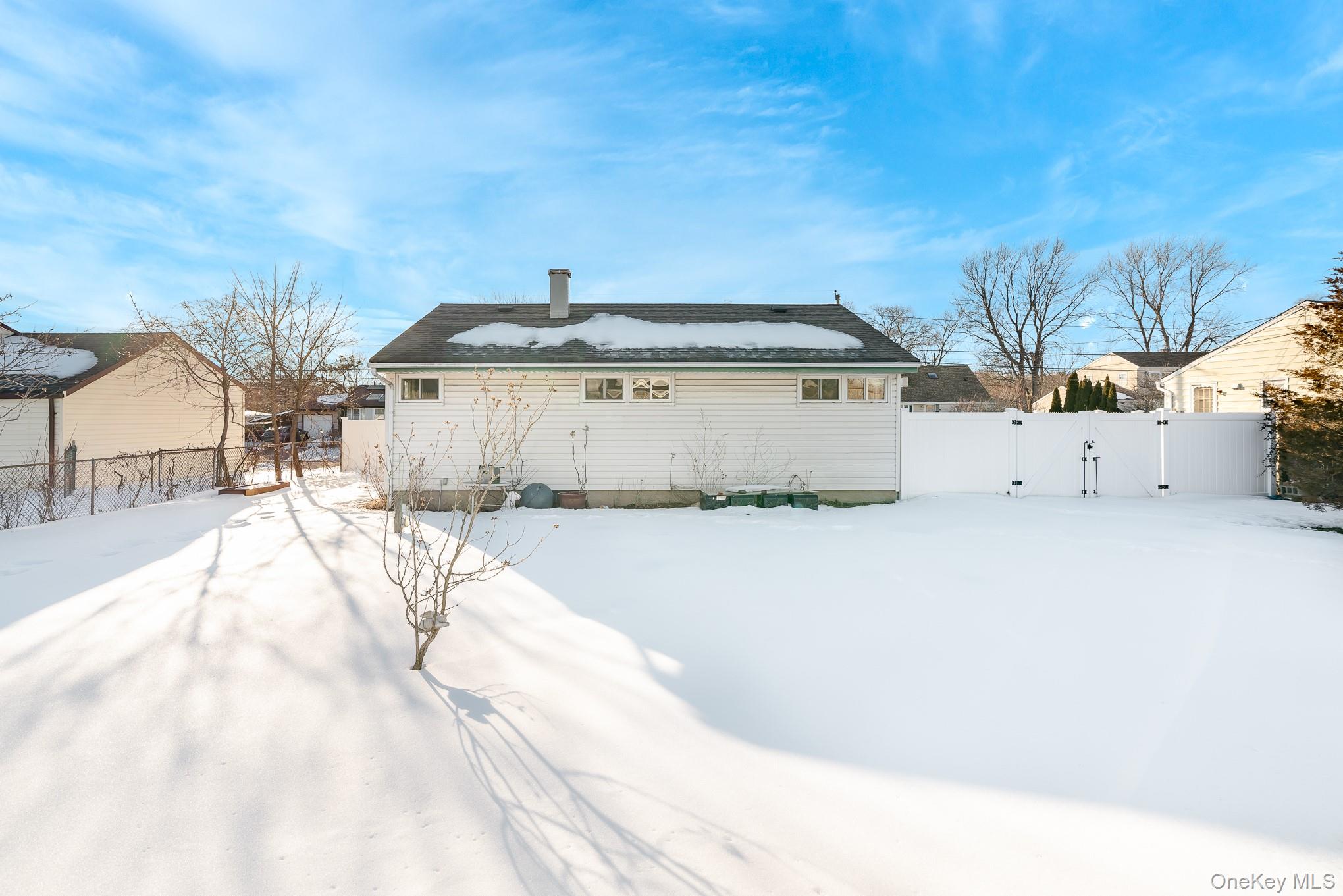 Homes for sale in Islip, NY | 165 Westwood Dr, Islip, NY 11717 | MLS# 957814