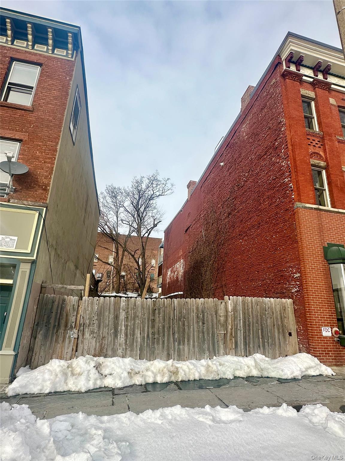 Homes for sale in Newburgh (city), NY | 102 Broadway, Newburgh (city), NY 12550 | MLS# 958810