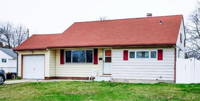 Homes for sale in Islip, NY | 129 2nd Ave, Islip, NY 11717 | MLS# 959193