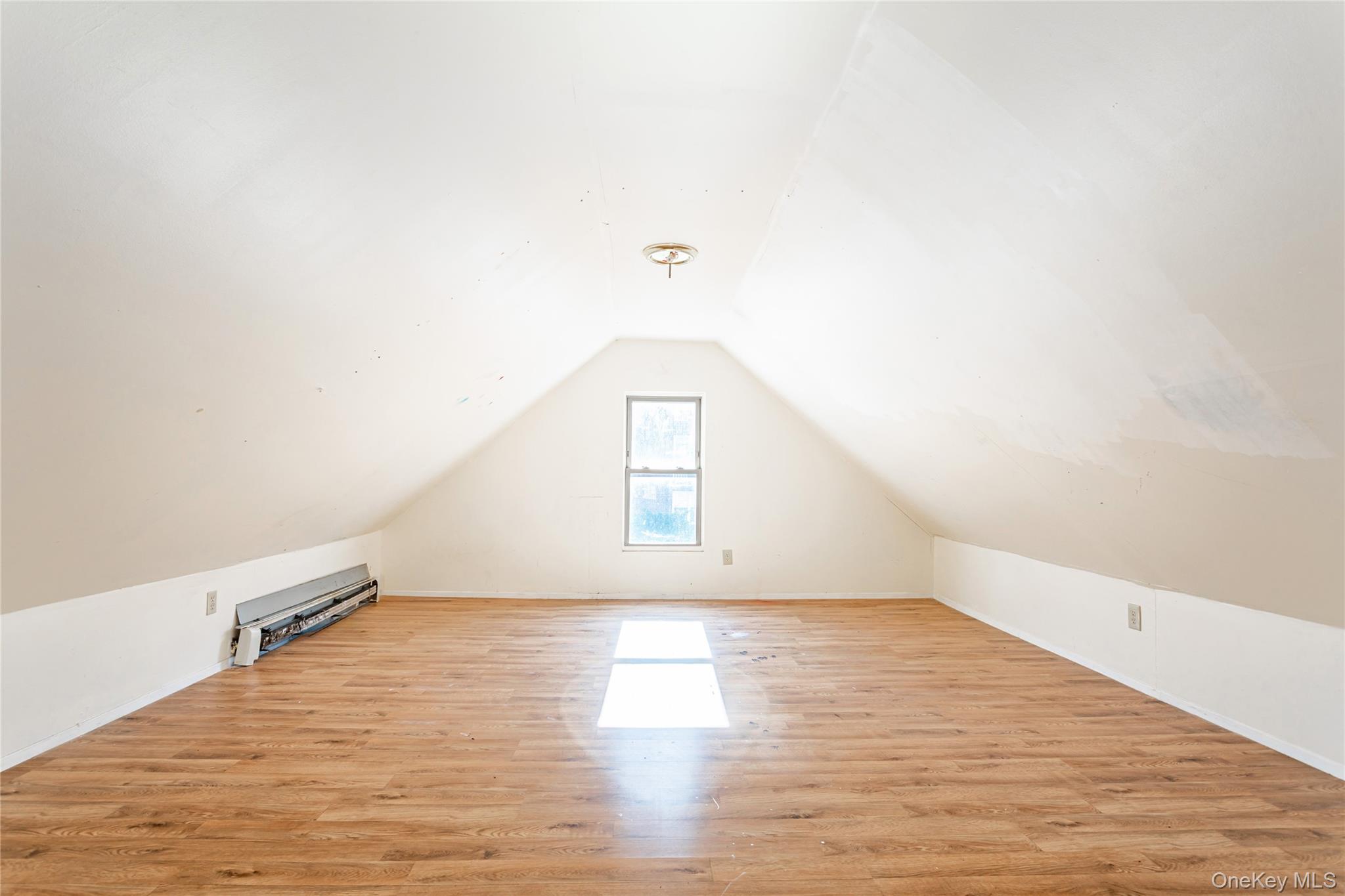 Homes for sale in New York, NY | 191 Roff St, New York, NY 10304 | MLS# 960280