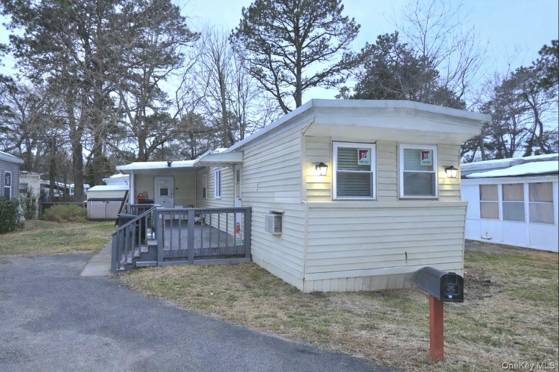 Homes for sale in Riverhead, NY | 525 Riverleigh Ave #C7, Riverhead, NY 11901 | MLS# 960641