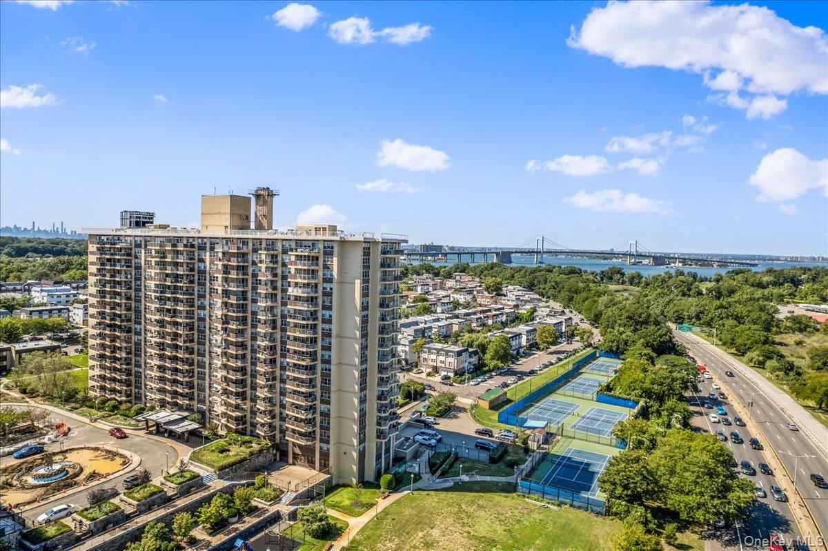 Homes for sale in New York, NY | 17-85 215Th St #9L, New York, NY 11360 | MLS# 961976