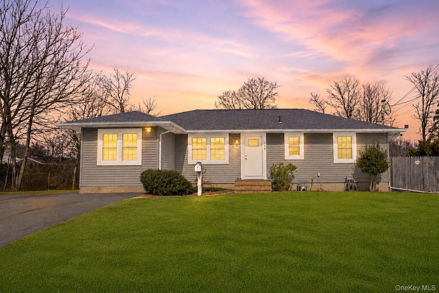 1st image of 109 New York Ave, Bay Shore, NY 11706 | MLS# 963990