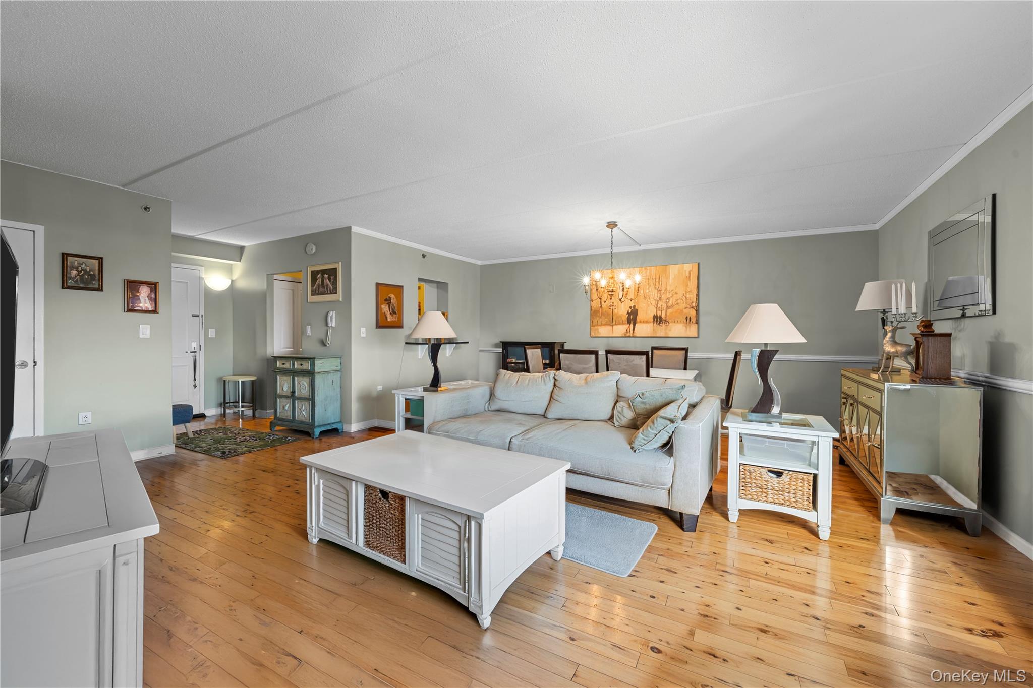 2nd image of 136 Bch 117Th St, New York, NY 11694