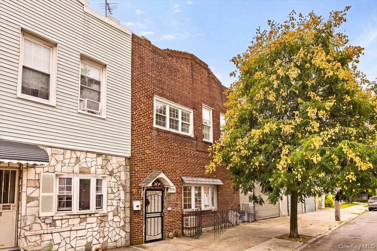 1st image of 976 Sackett Ave, Bronx, NY 10462 | MLS# 965418