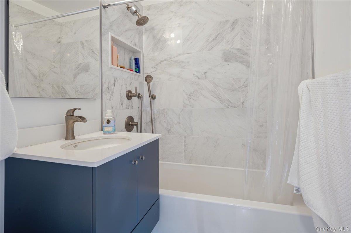 Homes for sale in Yonkers, NY | 900 Midland Ave #1D, Yonkers, NY 10704 | MLS# 965959