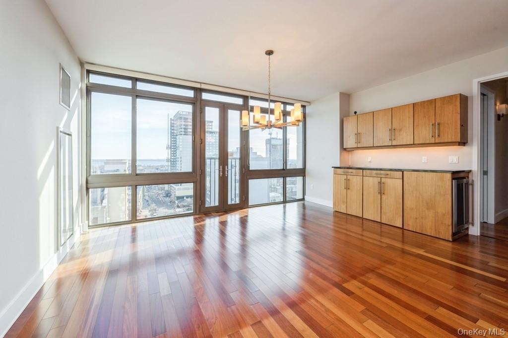 Homes for sale in New Rochelle, NY | 175 Huguenot St #1604/1605, New Rochelle, NY 10801 | MLS# 966755