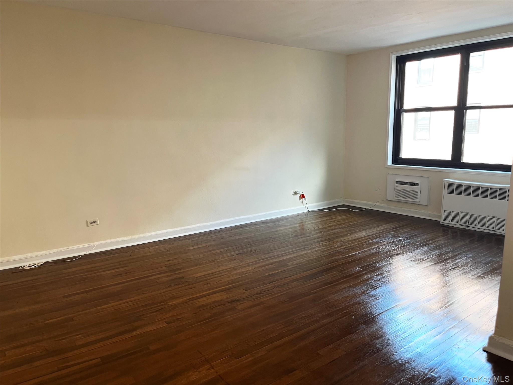 2nd image of 139 15 83rd Ave #506, Jamaica, NY 11435 | MLS# 967598