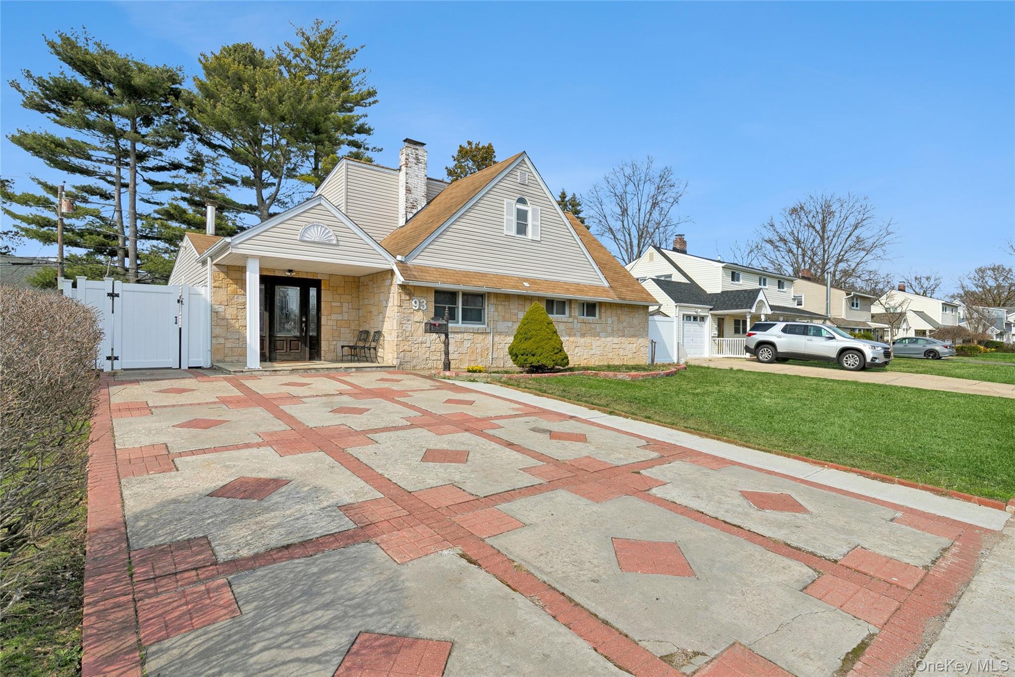 4th image of 93 Hearth Ln, Hempstead, NY 11590 | MLS# 969233
