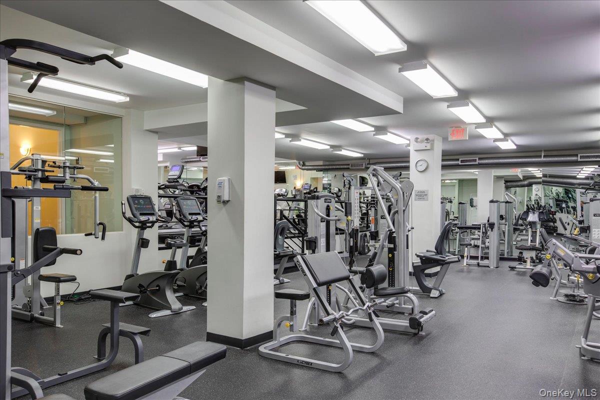 41st image of 17 85 215th St #16H, Bayside, NY 11360 | MLS# 971539