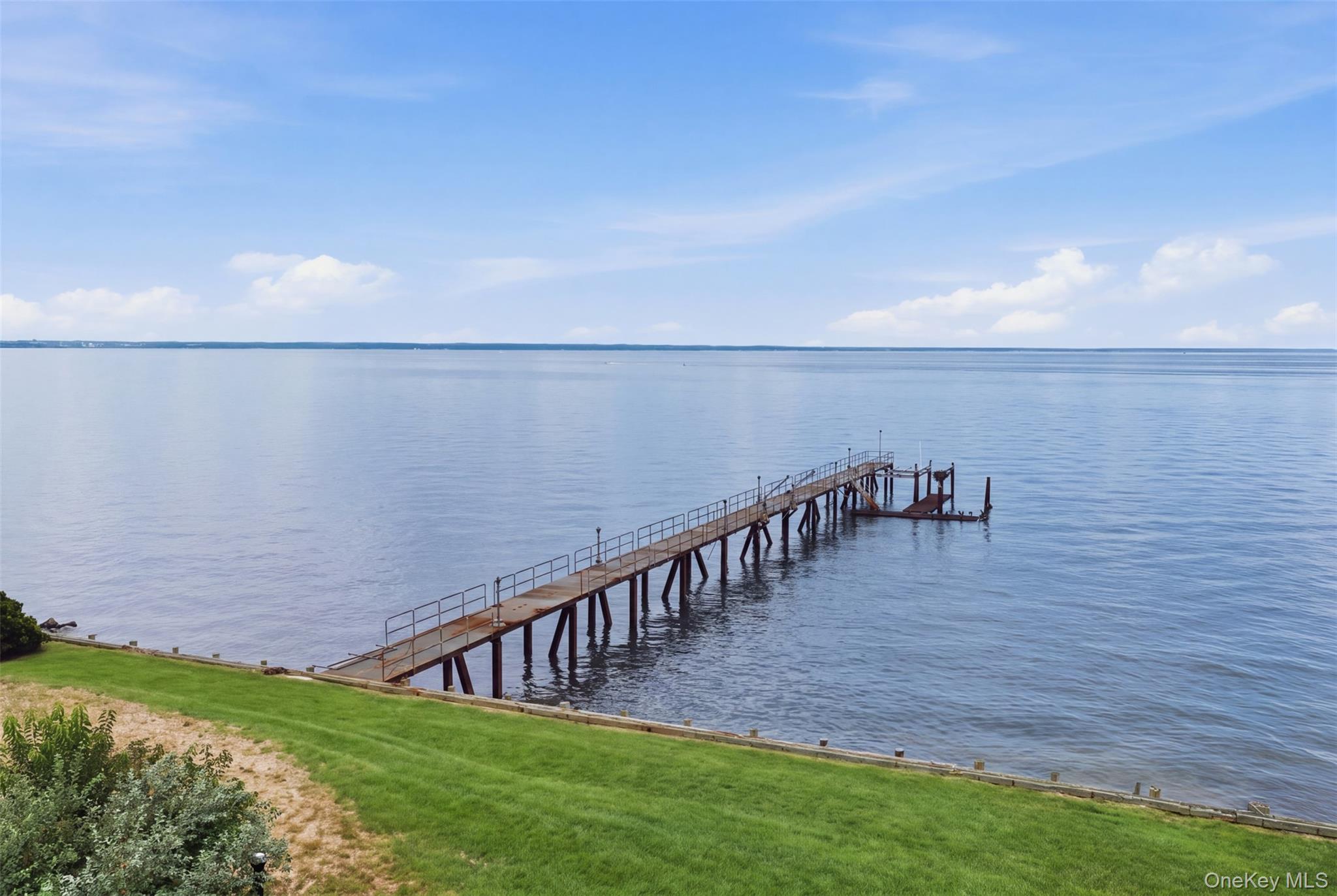 17th image of 1 Sea Crest Dr, Huntington, NY 11743 | MLS# 972399