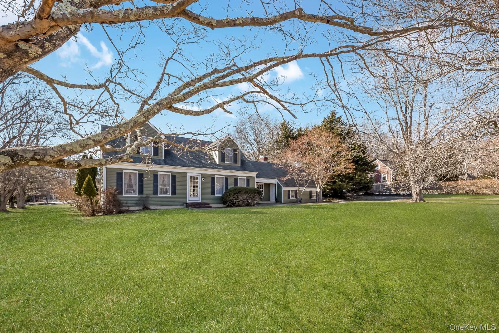 3rd image of 43 Farm Rd N, Riverhead, NY 11792 | MLS# 972718