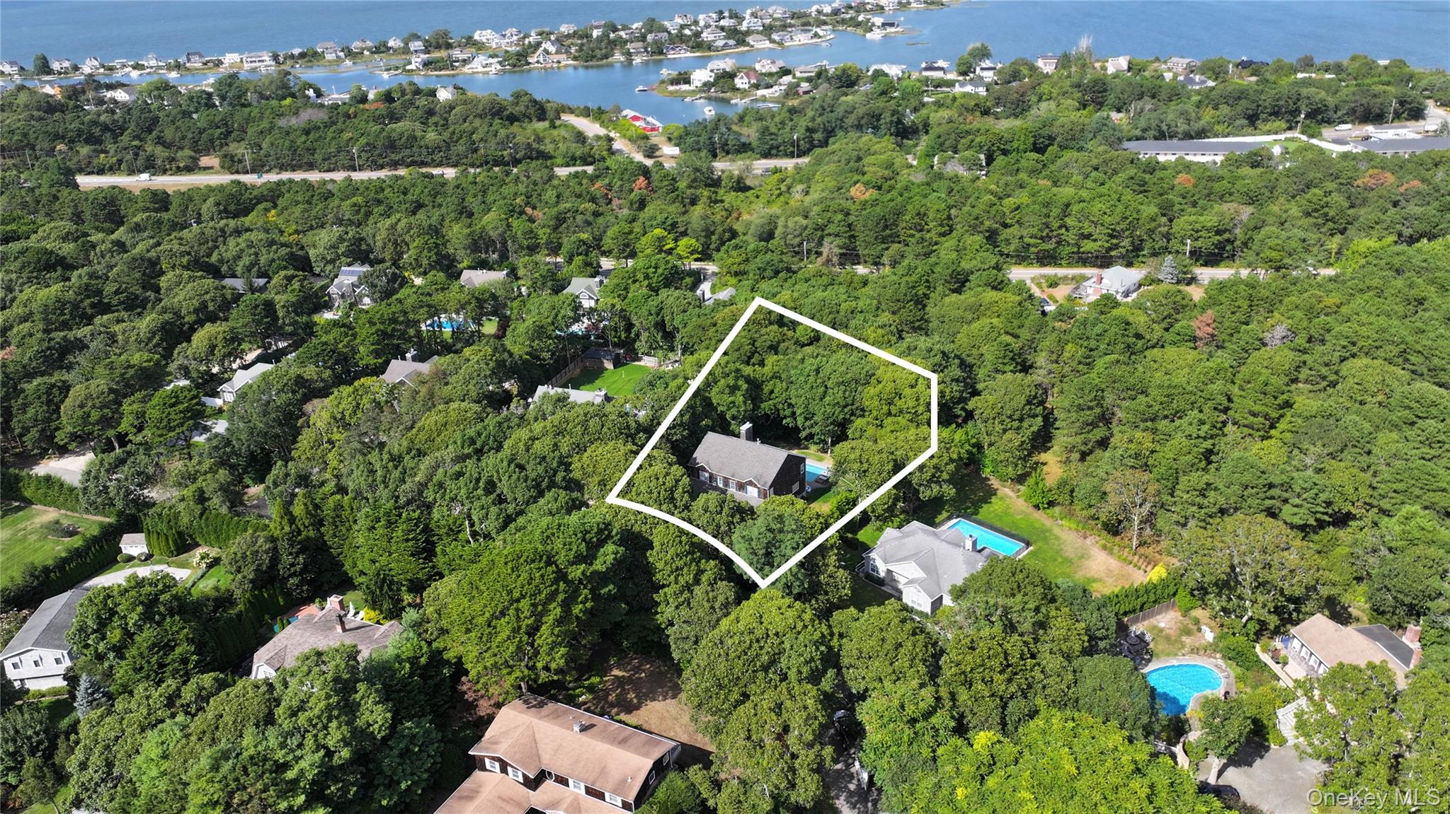 3rd image of 191 Shinnecock Hills Rd, Southampton, NY 11968 | MLS# 972909