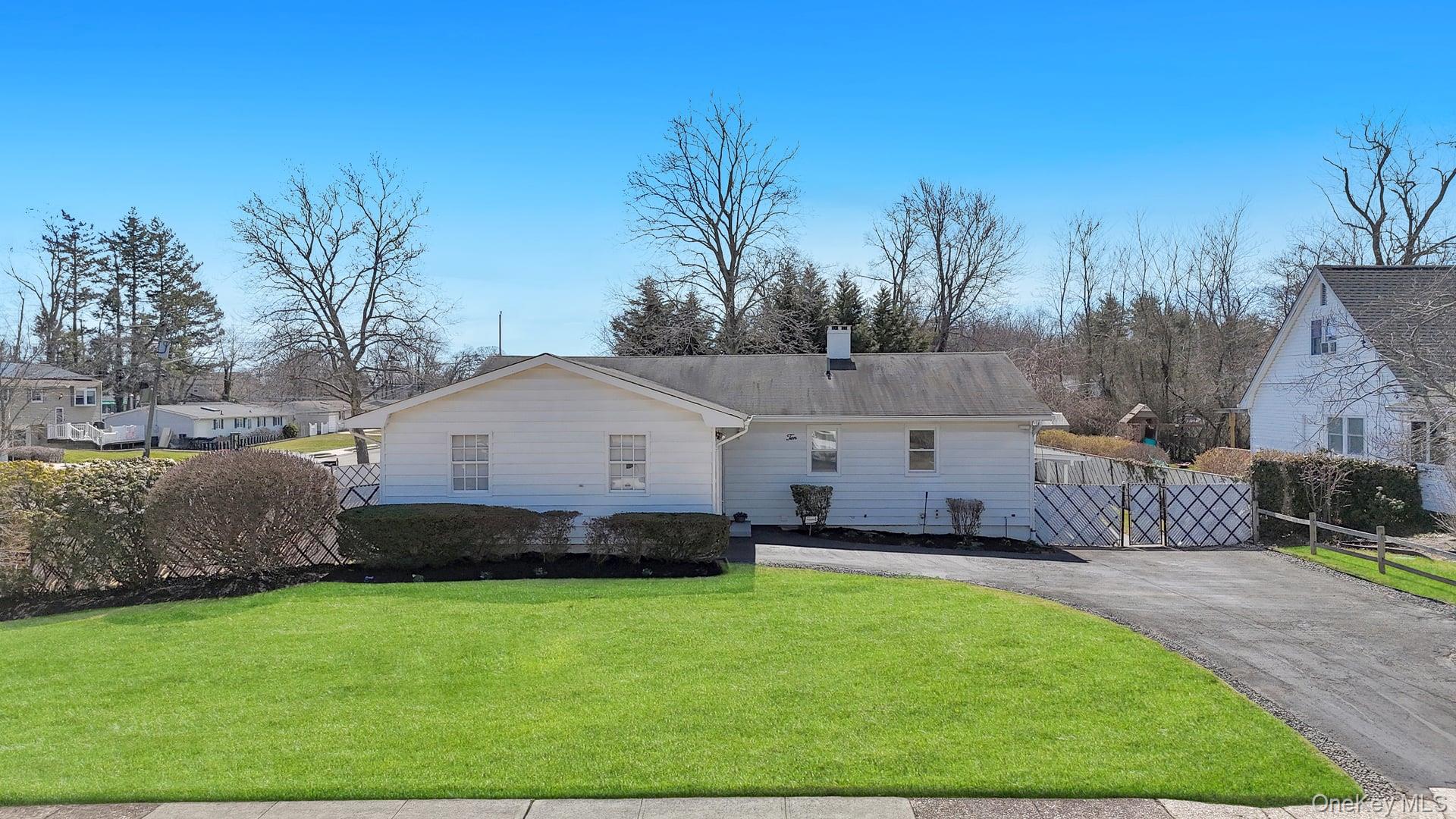 1st image of 10 Sutton Pl, Ronkonkoma, NY 11779 | MLS# 973199