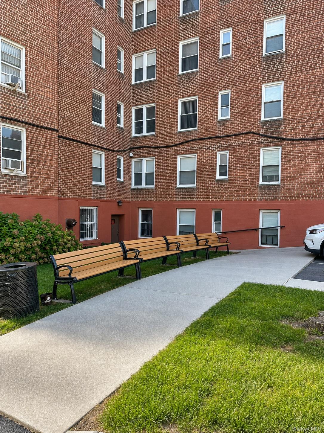 2nd image of 485 Bronx River Rd #C24, Yonkers, NY 10704 | MLS# 973262