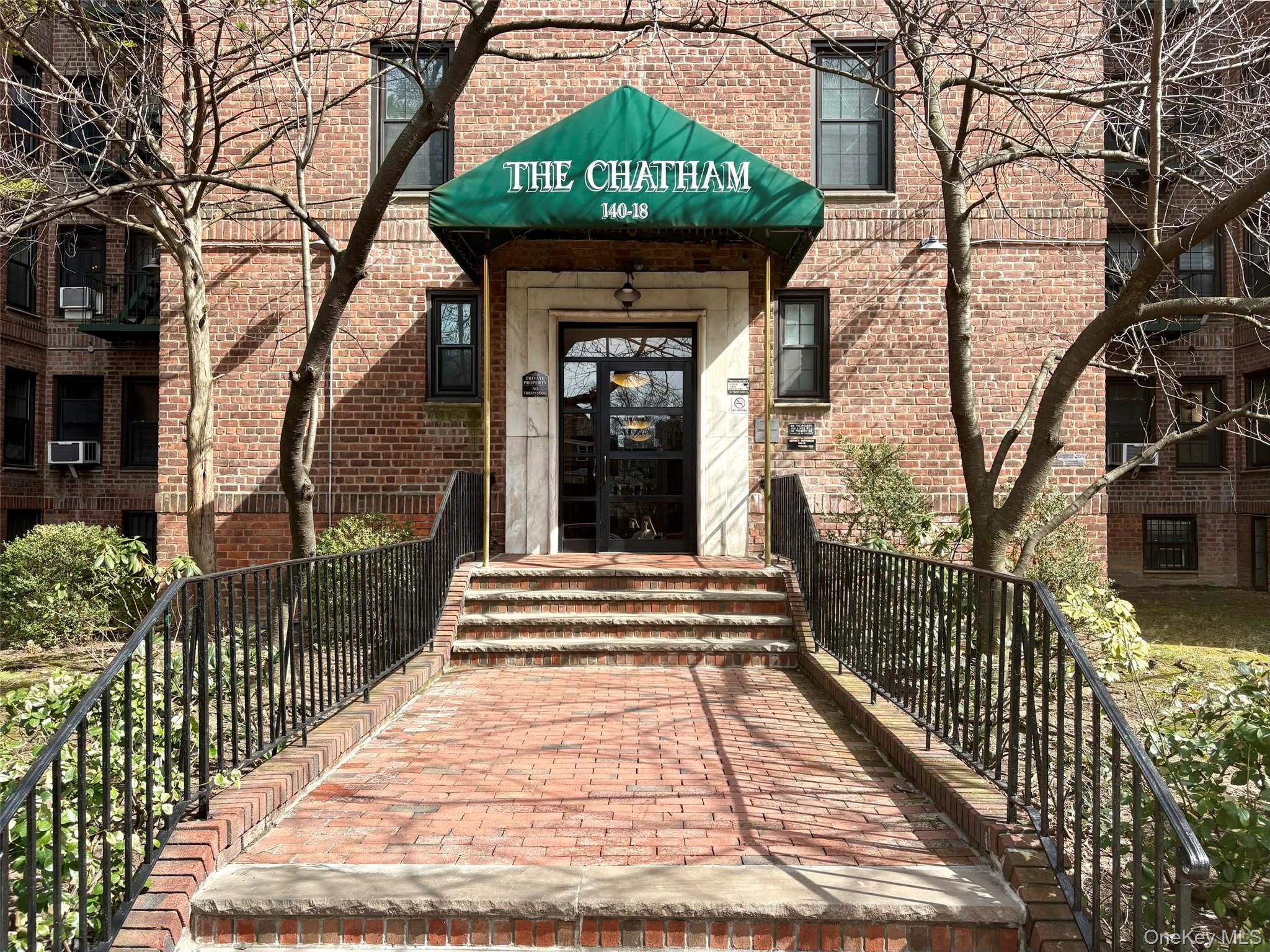 Homes for sale in New York, NY | 14018 Burden Crescent #410, New York, NY 11435 | MLS# 974609