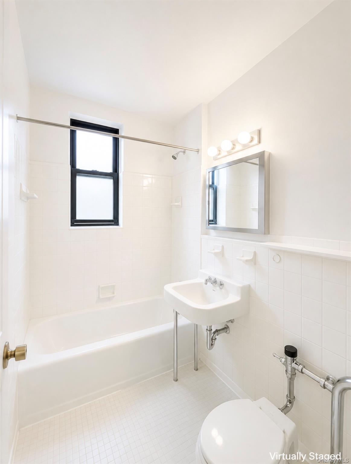 Homes for sale in New York, NY | 13950 35 Ave #3, New York, NY 11354 | MLS# 978007