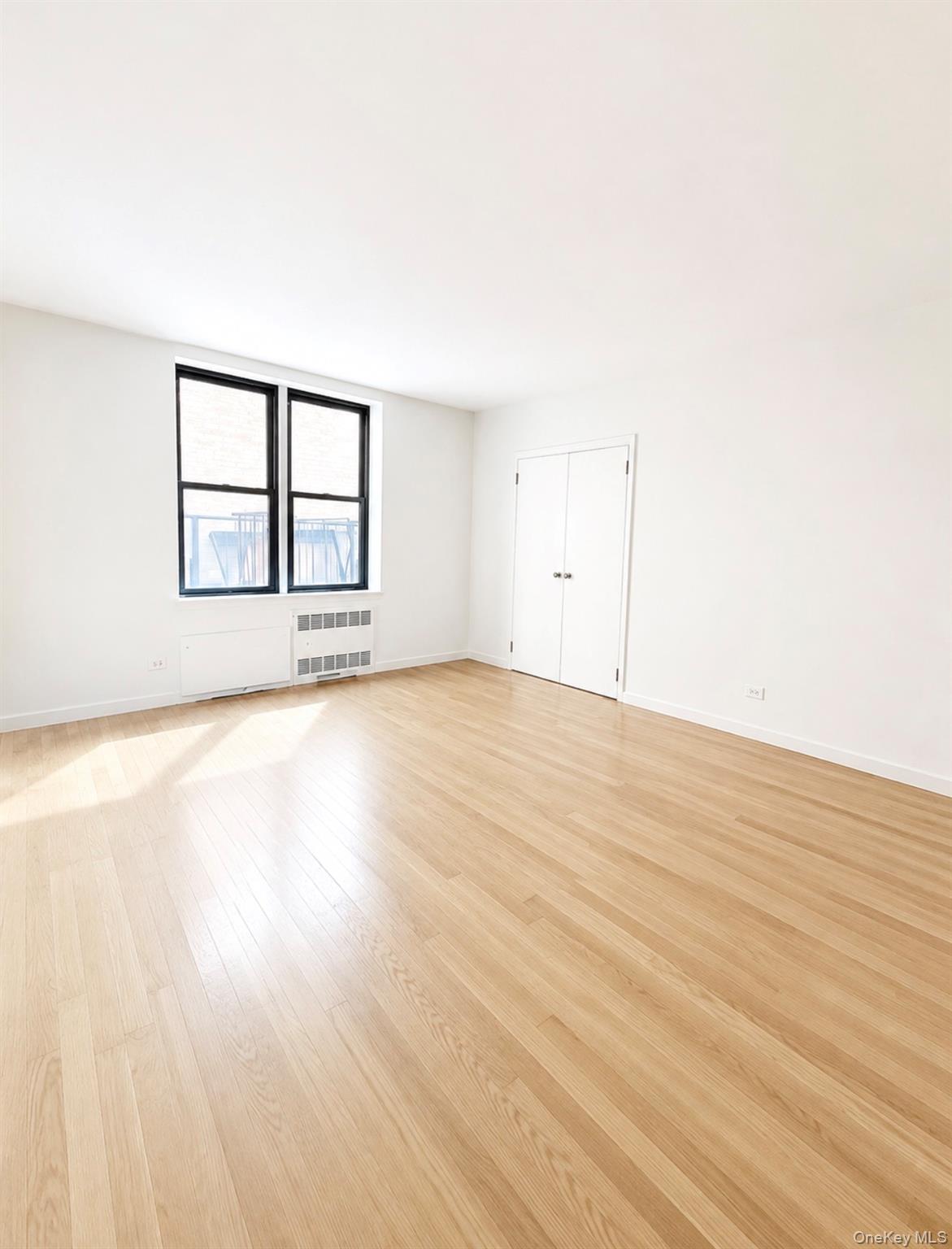 Homes for sale in New York, NY | 13950 35 Ave #3, New York, NY 11354 | MLS# 978007