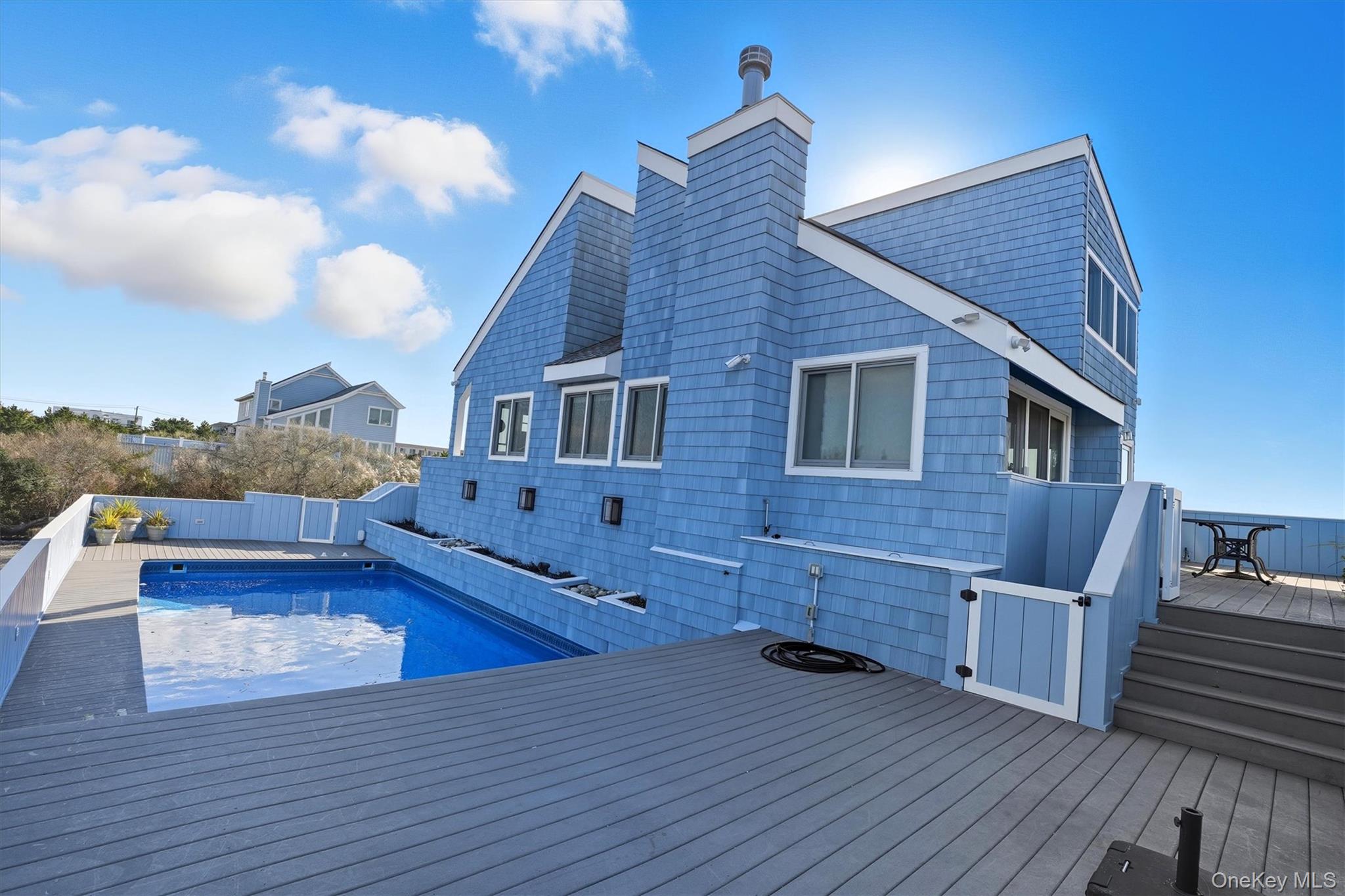 Homes for sale in Southampton, NY | 556 Dune Rd, Southampton, NY 11977 | MLS# 978009
