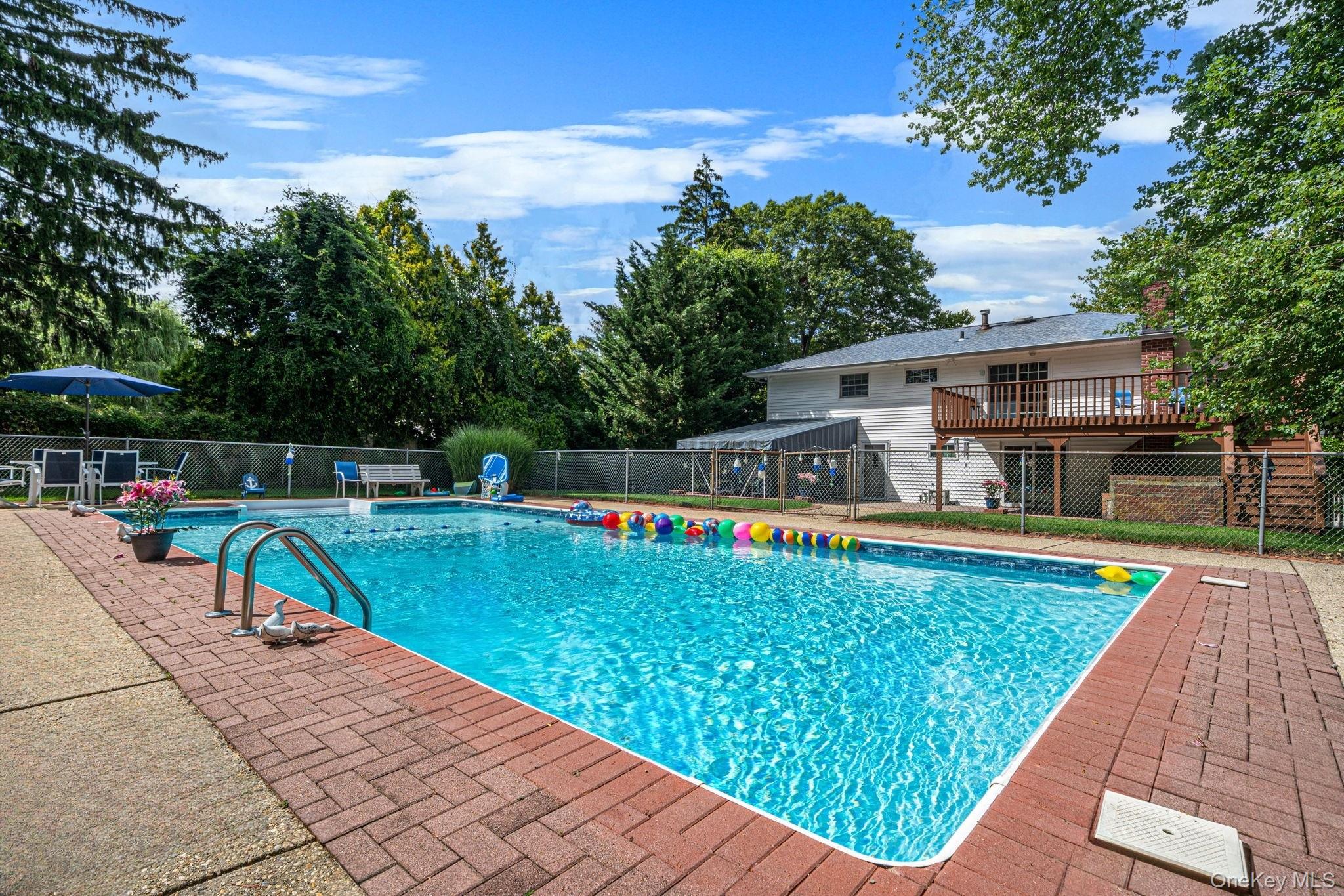 29th image of 212 Cedrus Ave, Huntington, NY 11731 | MLS# 978074