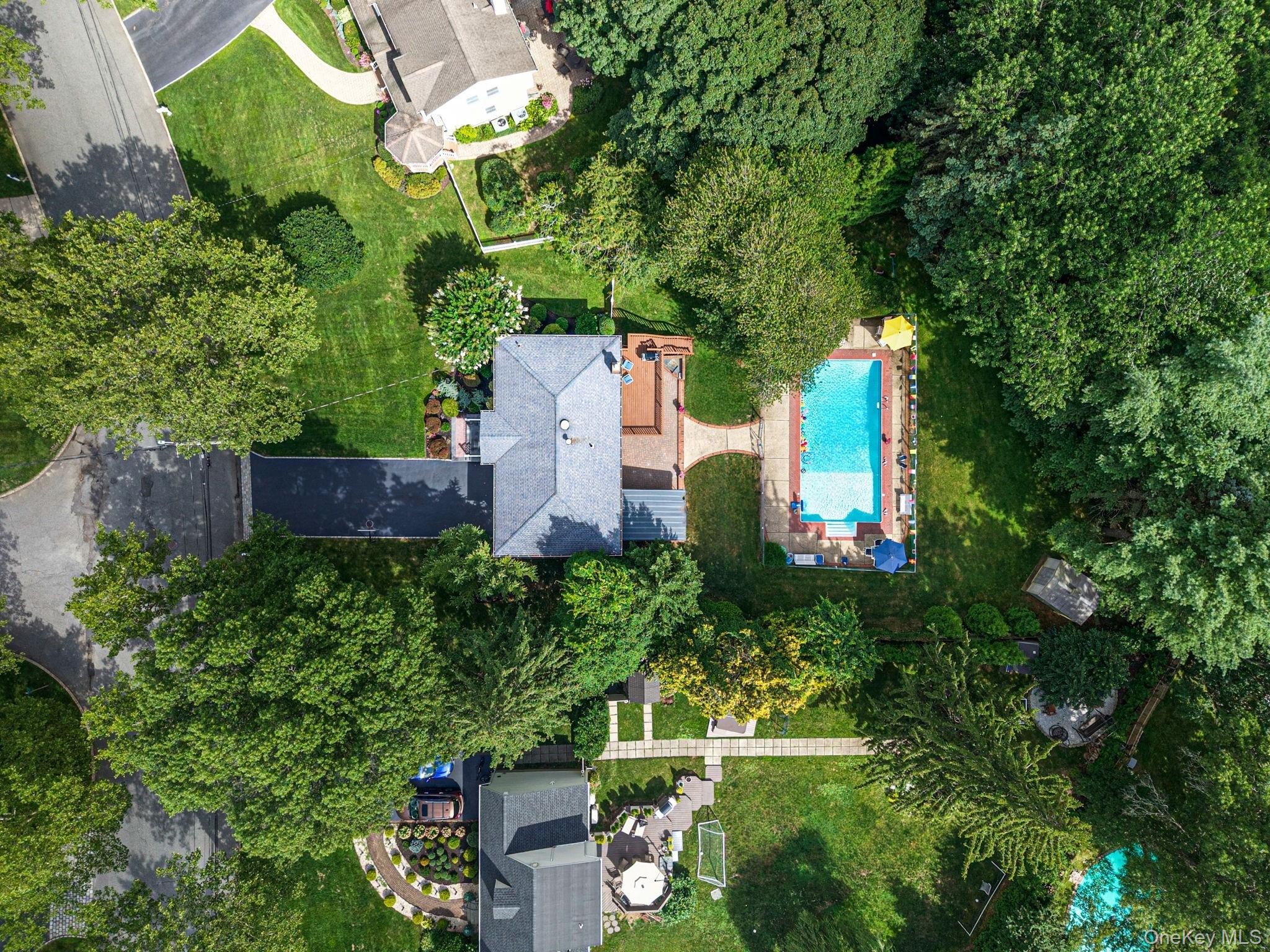 3rd image of 212 Cedrus Ave, Huntington, NY 11731 | MLS# 978074