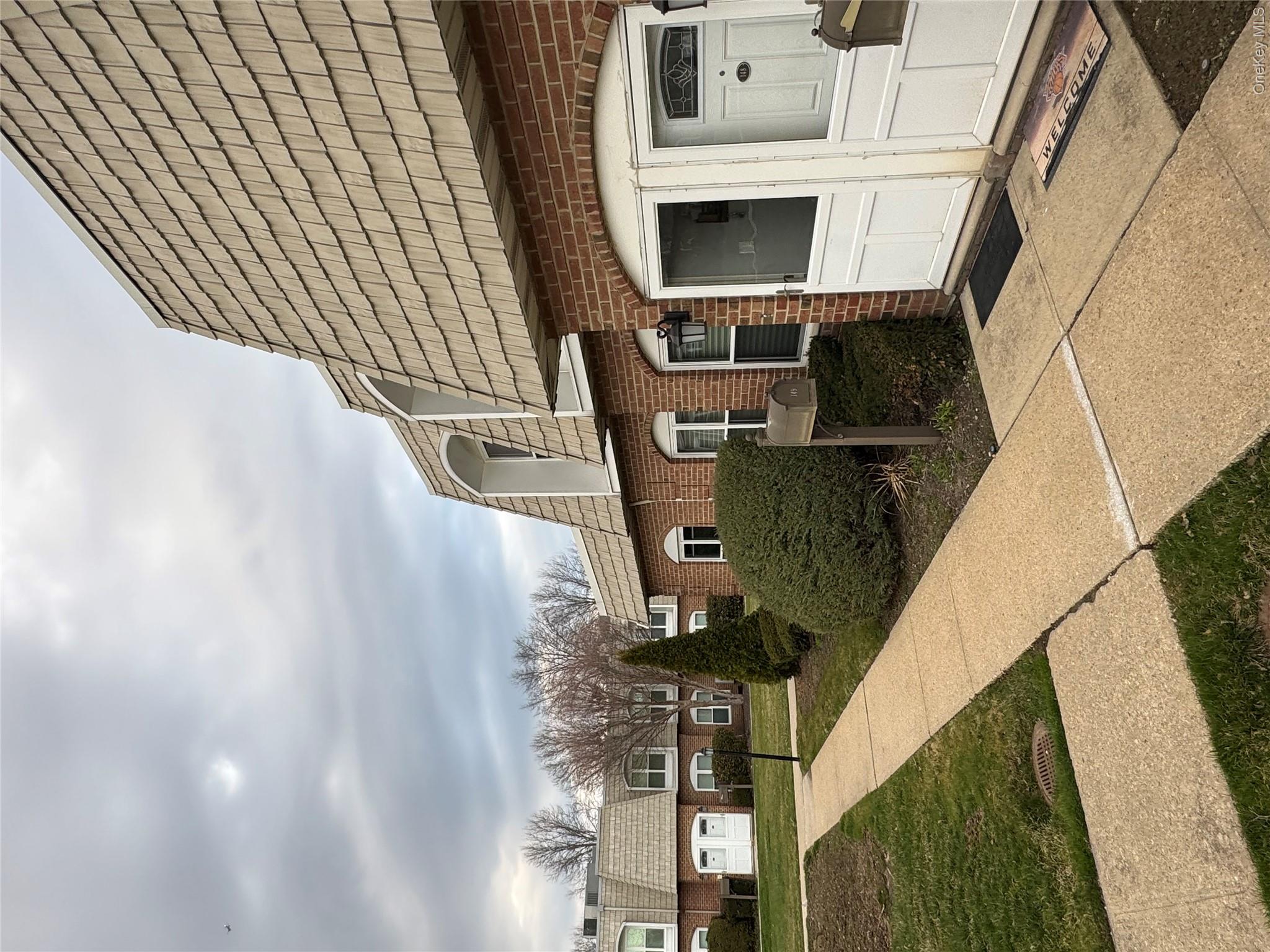 2nd image of 175 Main Ave, Babylon, NY 11798