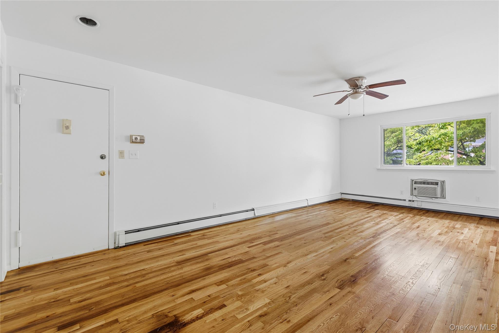3rd image of 2 Woods End Cir #E, Peekskill, NY 10566 | MLS# 980007