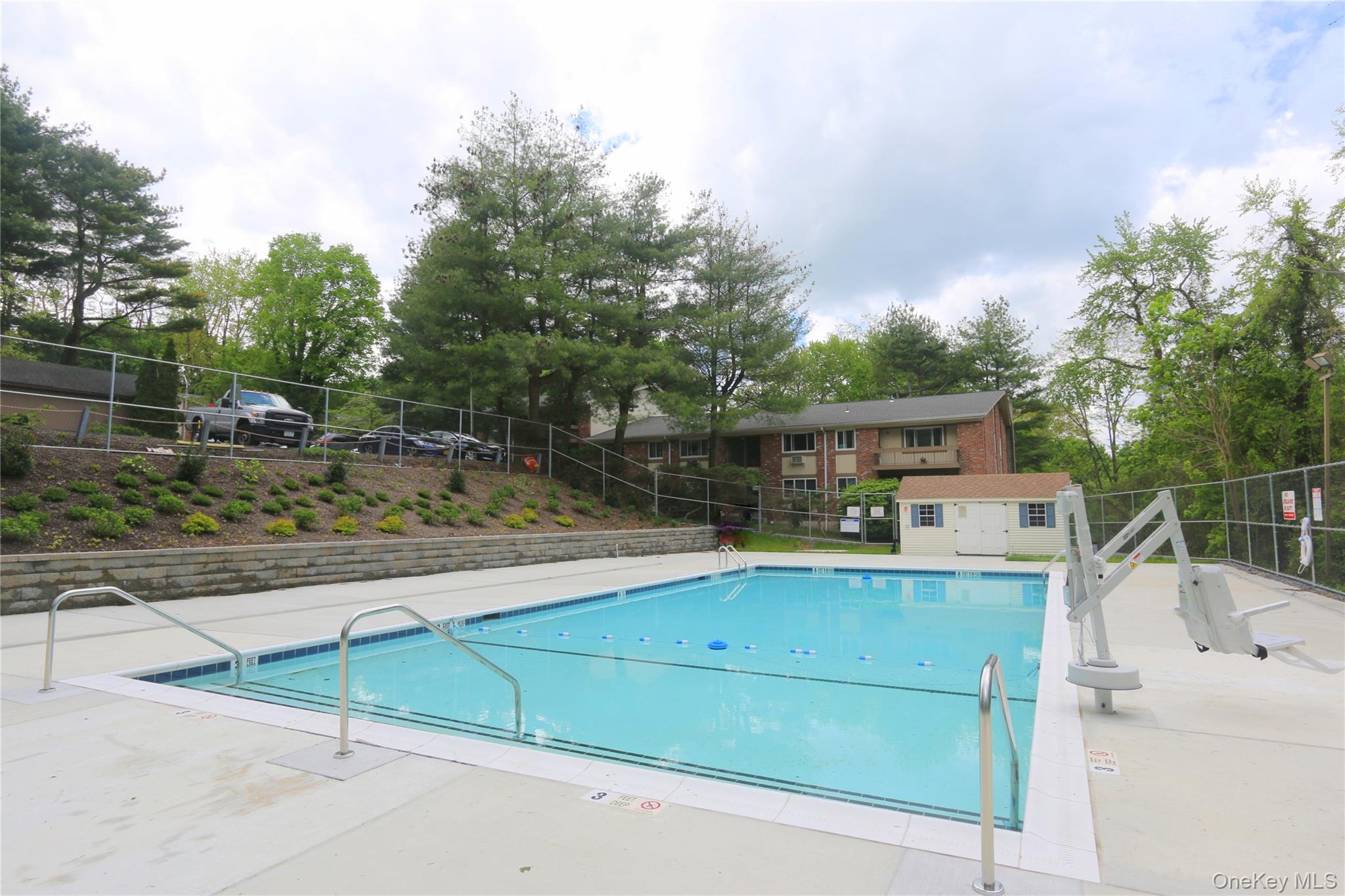 20th image of 2 Woods End Cir #E, Peekskill, NY 10566 | MLS# 980007
