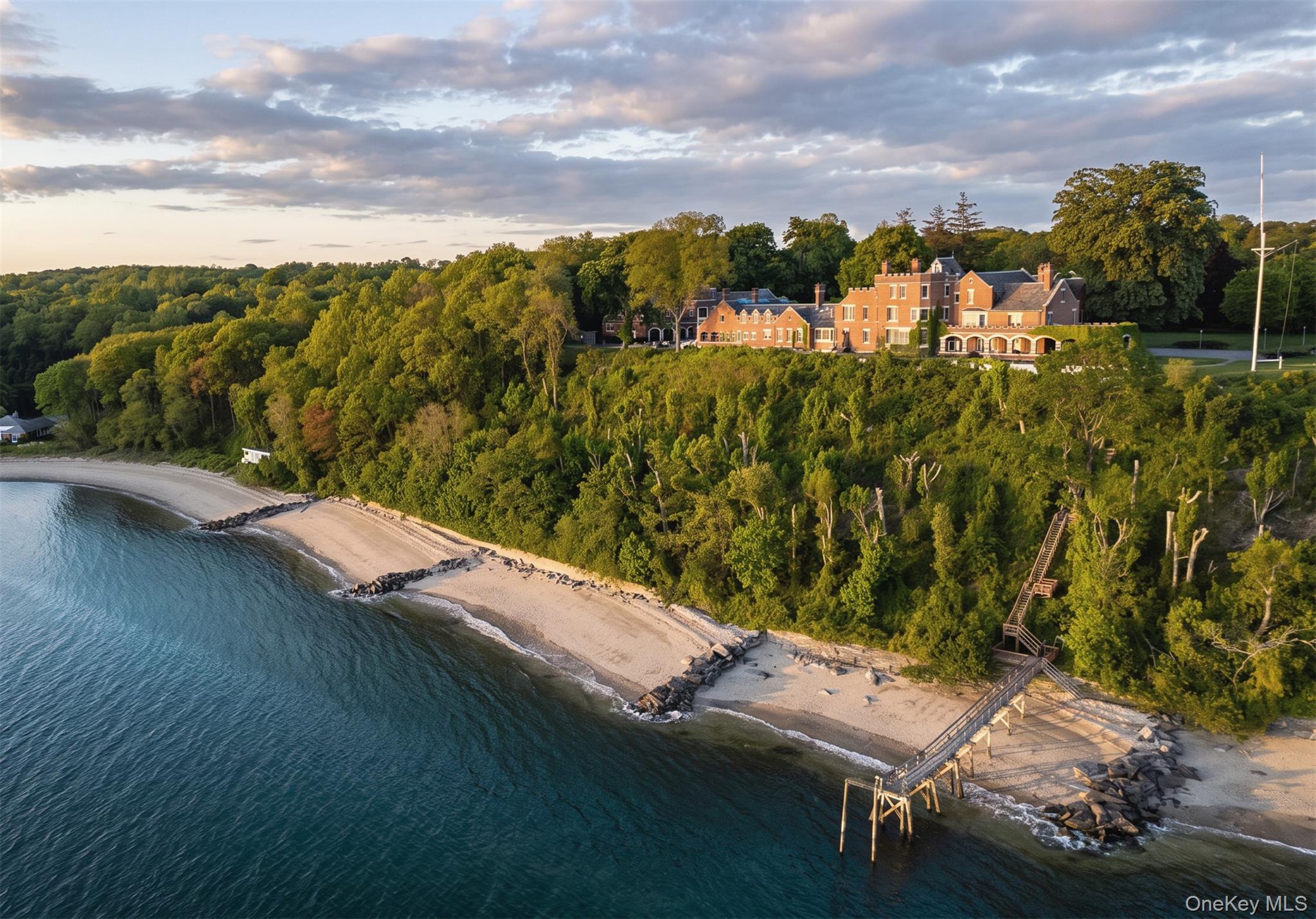 1st image of 31 Fort Hill Dr, Lloyd Harbor, NY 11743 | MLS# 980600