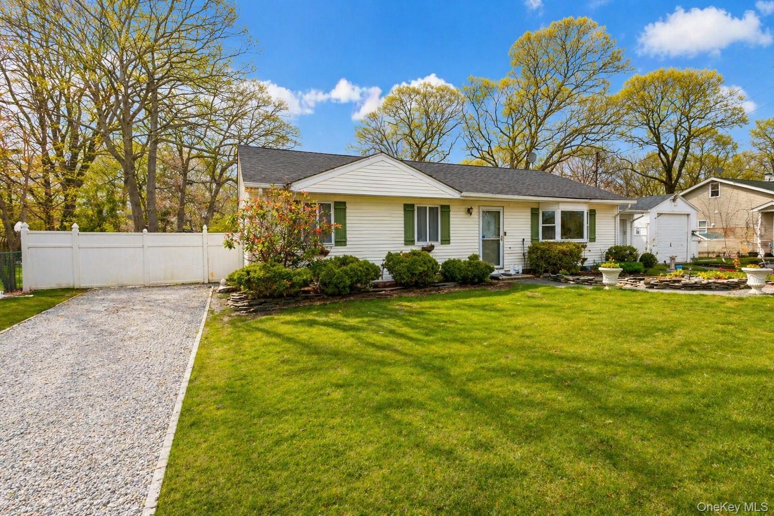 Homes for sale in Brookhaven, NY | 11 Seaford Rd, Brookhaven, NY 11951 | MLS# 980986