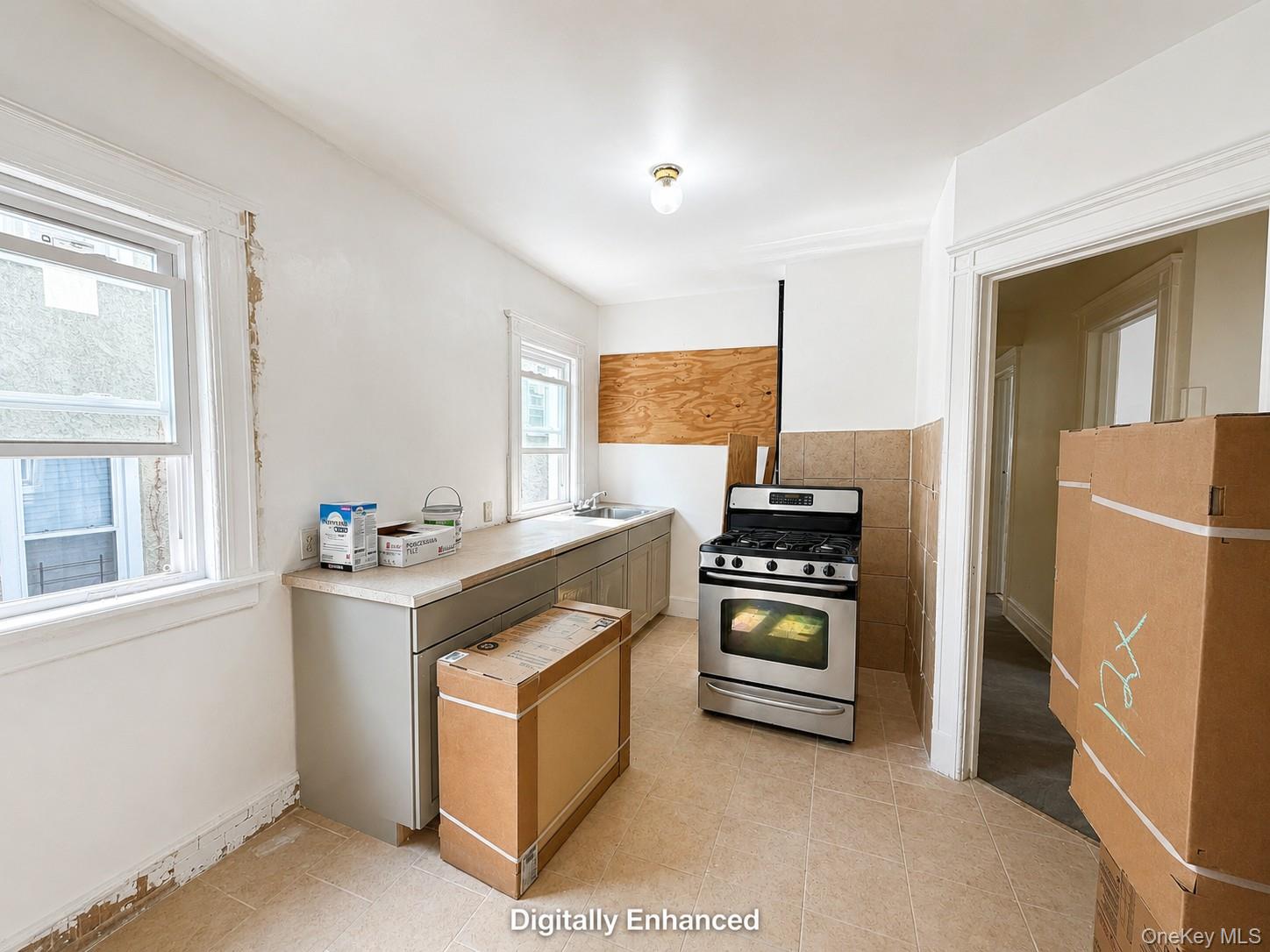 2nd image of 131 Vista Pl, Mount Vernon, NY 10550 | MLS# 981059