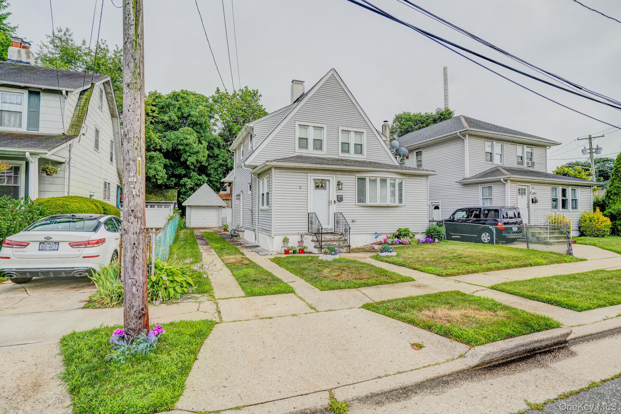 2nd image of 8 Frazier St, Hempstead, NY 11550 | MLS# 982397